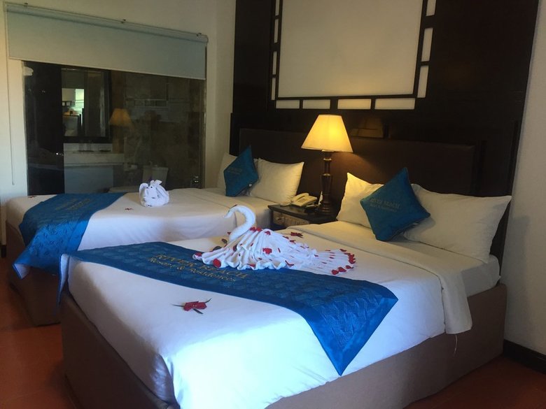 Hotel River Beach Resort
