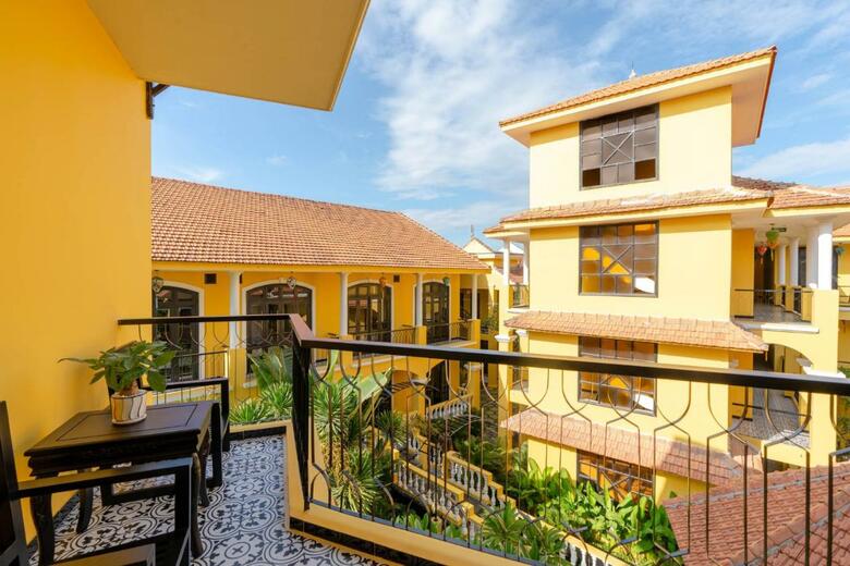Hotel Lotus