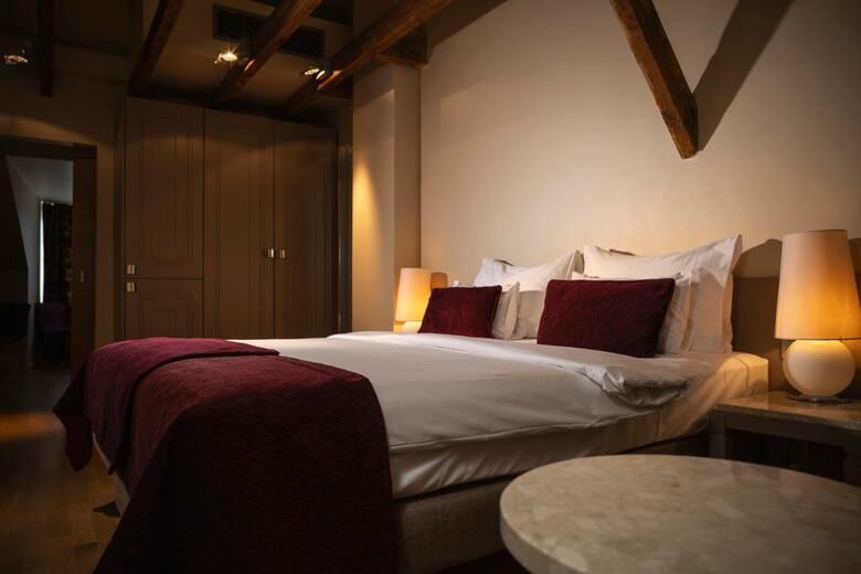 Opera Hotel