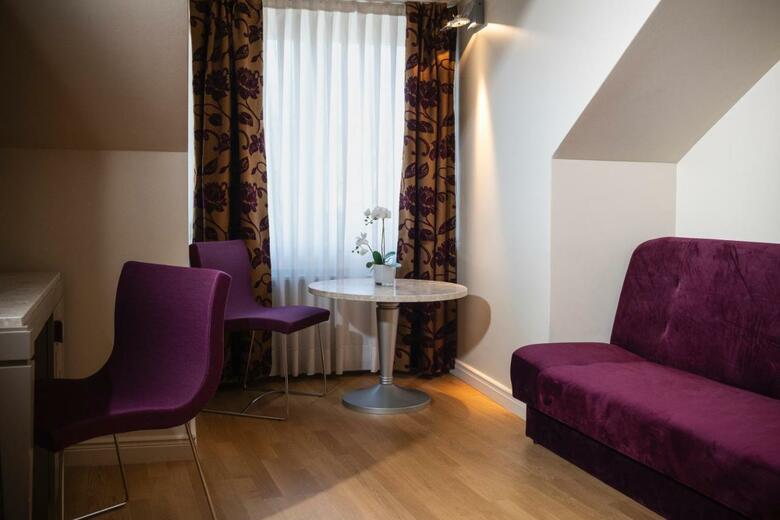 Opera Hotel
