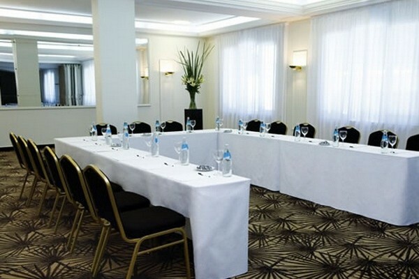 Hotel NH Buenos Aires Crill�n