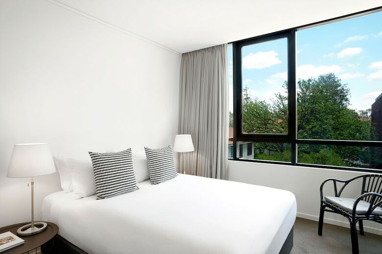 Diamant Boutique Hotel Canberra