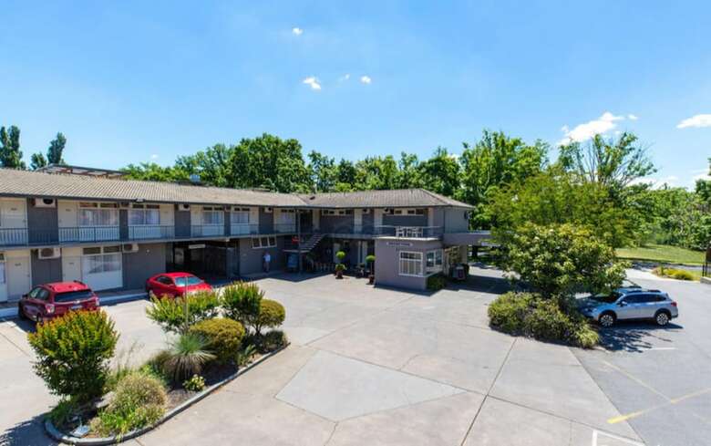 Forrest Hotel & Apartments