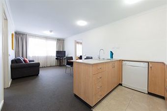 Hotel Premier Inn Belconnen (family)