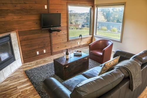 Bed & Breakfast Cottages At Little River Cove