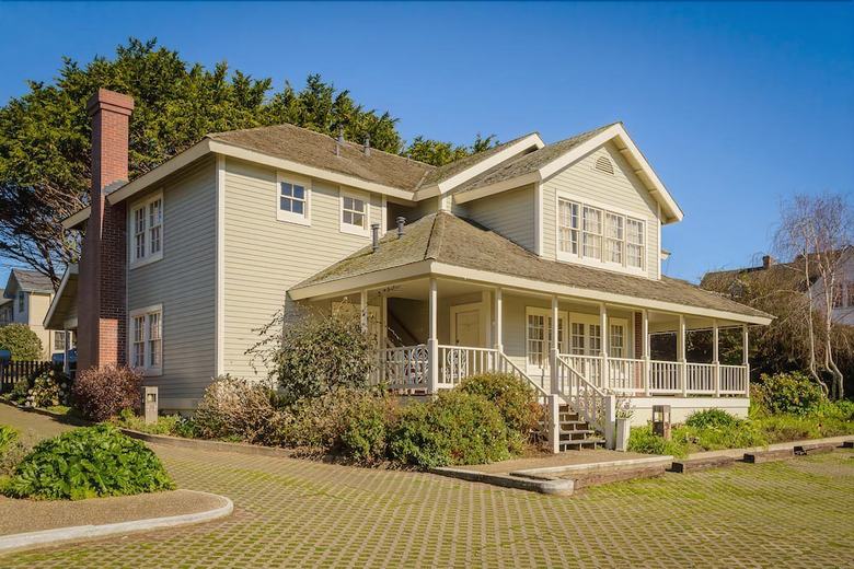 The Mendocino Hotel And Garden Suites