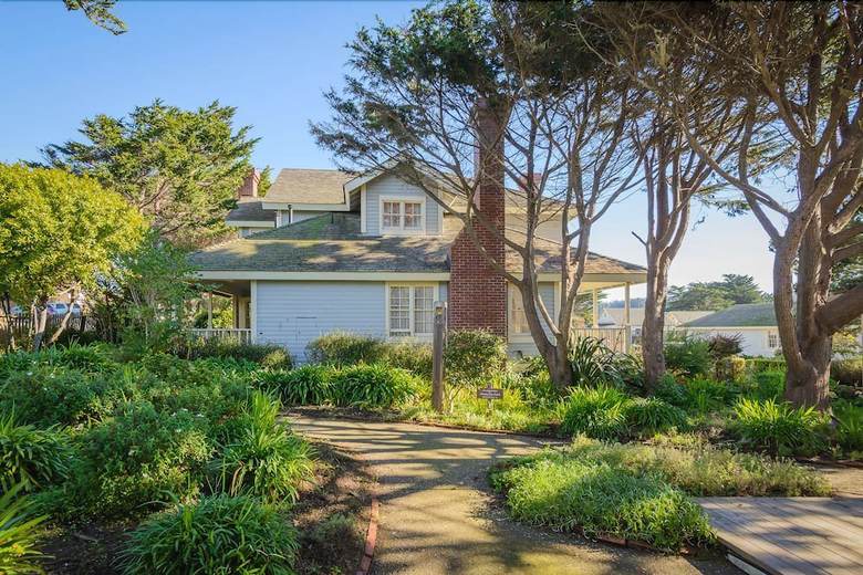 The Mendocino Hotel And Garden Suites