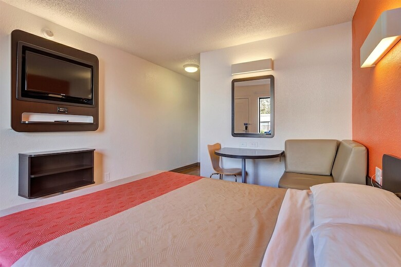 Motel 6 Santa Rosa South