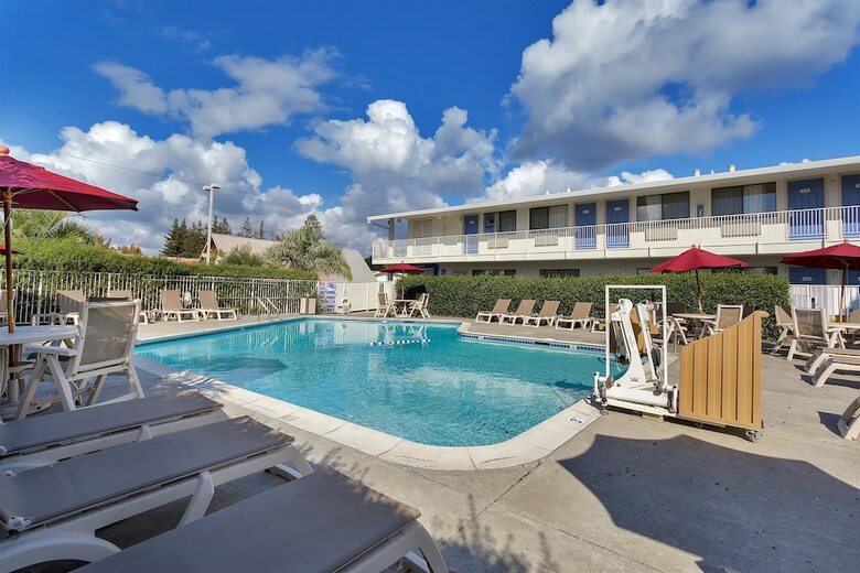 Motel 6 Santa Rosa South