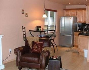Cabana Alaska Adventure Unlimited Chalets