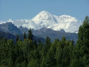 Cabana Alaska Adventure Unlimited Chalets