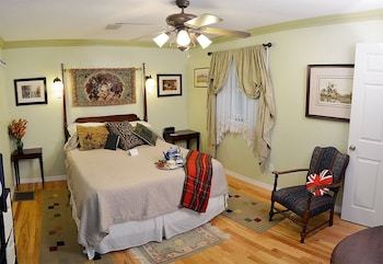Little English Guesthouse Bed And Breakfast