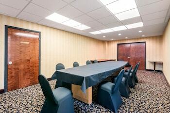 Hotel Quality Inn & Suites