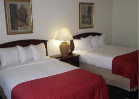 Hotel Quality Inn & Suites