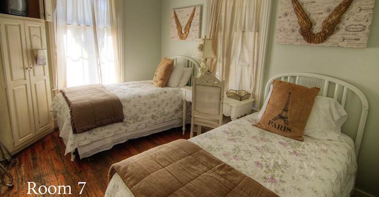 Hostal Florida House Inn