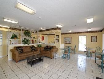 Super 8 Motel - Defuniak Springs