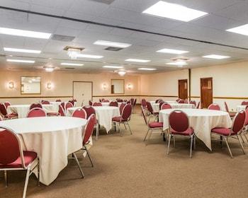 Hotel Clarion Inn And Conference Center