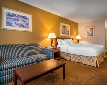 Hotel Clarion Inn And Conference Center