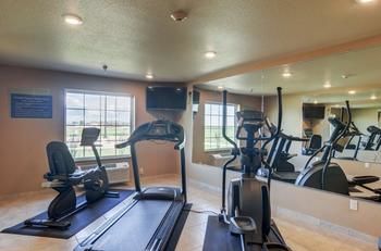 Hotel Cobblestone Inn & Suites -- Eaton, Co