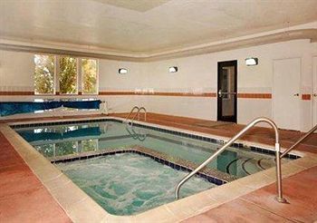Hotel Econo Lodge West
