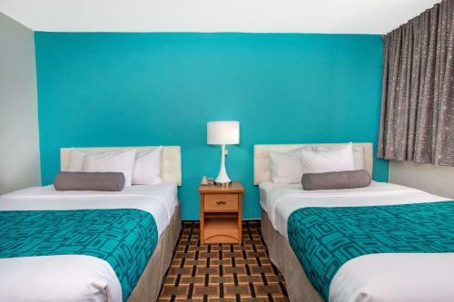 Hotel Howard Johnson Express Inn - Colorado Springs