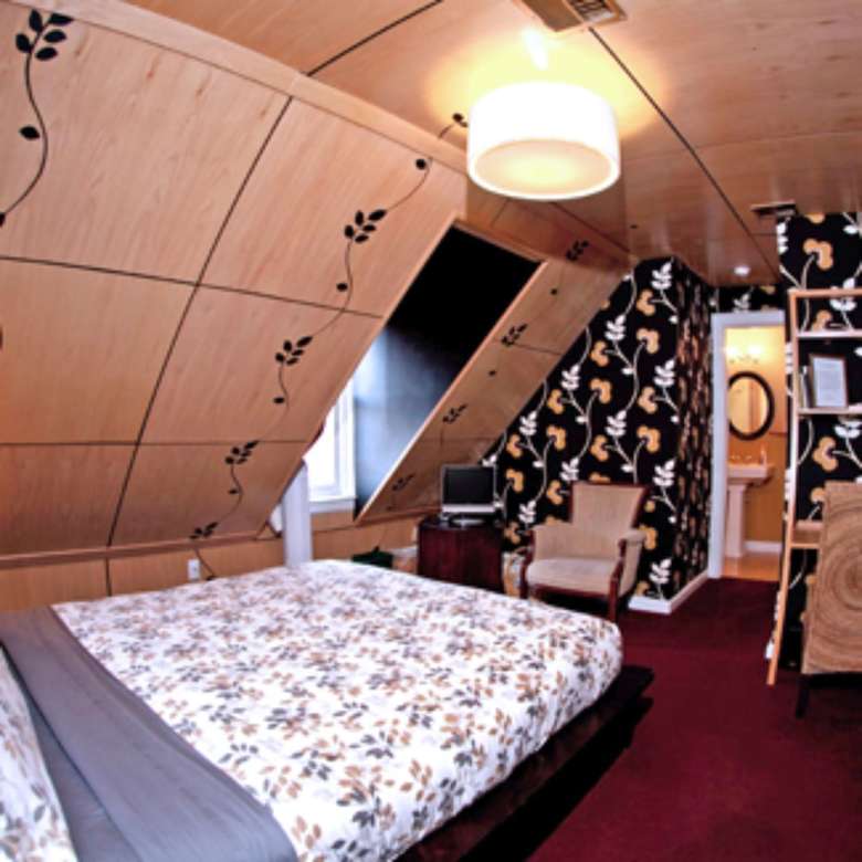 Queen Anne Bed And Breakfast