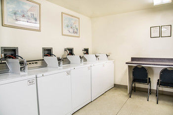 Hotel Suburban Extended Stay