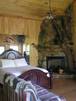Shalom House Bed And Breakfast