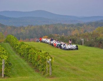 Beechwood Inn - Bed Breakfast And Wine Cellar