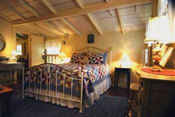 Beechwood Inn - Bed Breakfast And Wine Cellar