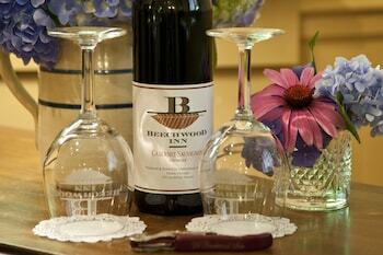 Beechwood Inn - Bed Breakfast And Wine Cellar
