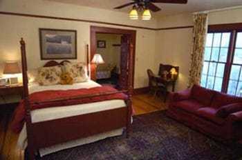 Beechwood Inn - Bed Breakfast And Wine Cellar