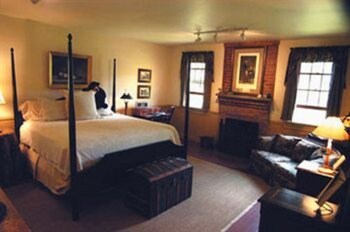 Beechwood Inn - Bed Breakfast And Wine Cellar