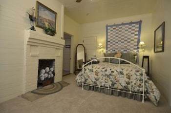 Beechwood Inn - Bed Breakfast And Wine Cellar