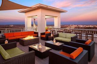 Hostal The Partridge Inn Augusta, Curio Collection By Hilton