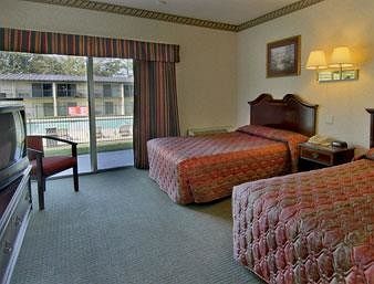 Hotel Howard Johnson Inn Athens