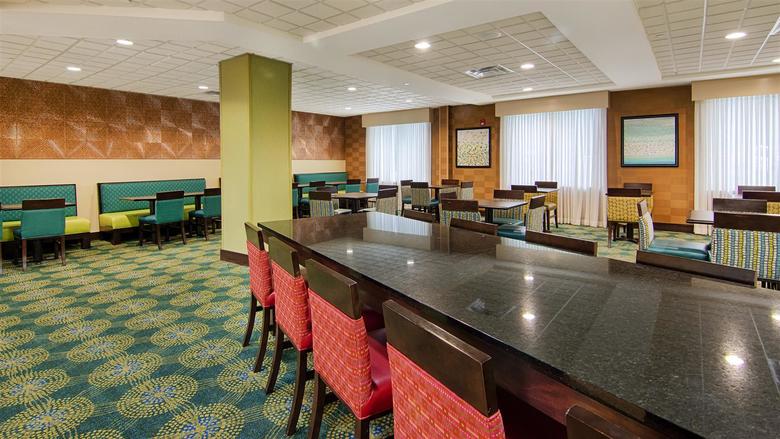 Hotel Best Western Plus North Savannah