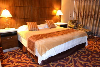 La Crystal Hotel