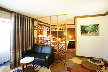 La Crystal Hotel