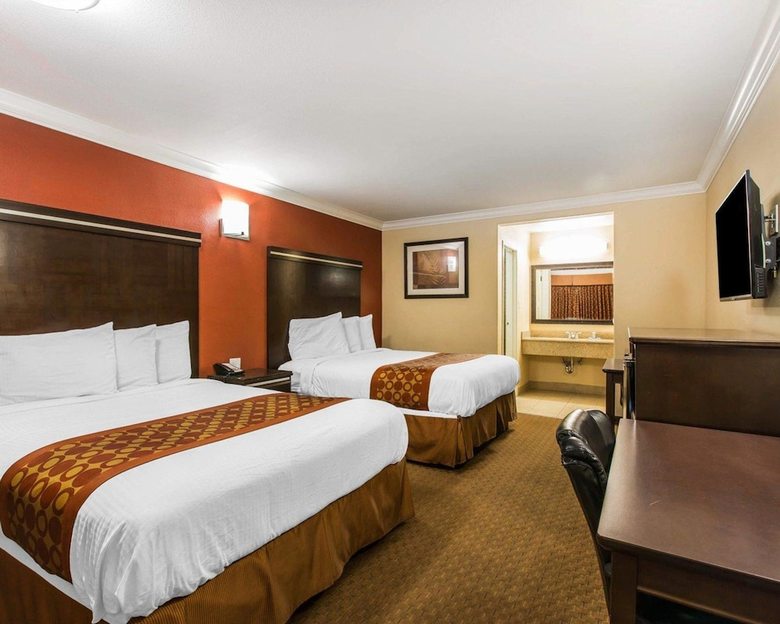 Motel Rodeway Inn & Suites