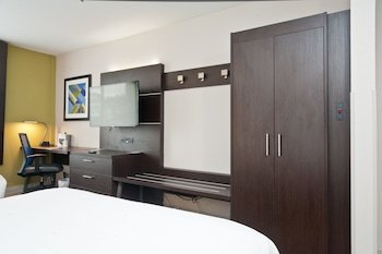 Holiday Inn Express Hotel & Suites Scott - Lafayette West