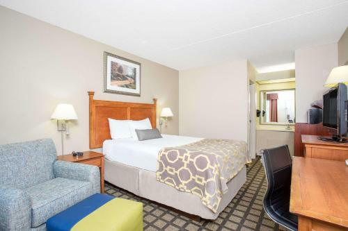 Hotel Baymont Inn And Suites Hays