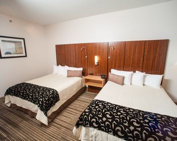 Hostal Northfield Inn, Suites & Conference Center