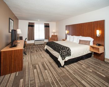 Hostal Northfield Inn, Suites & Conference Center