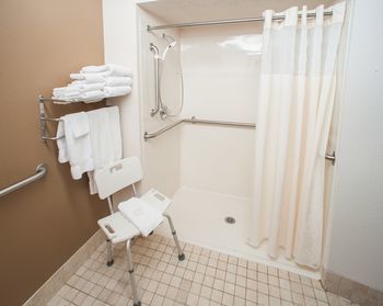 Hostal Northfield Inn, Suites & Conference Center