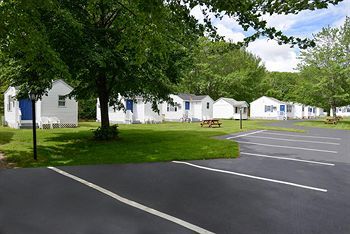 Motel Americas Best Value Inn & Cottages