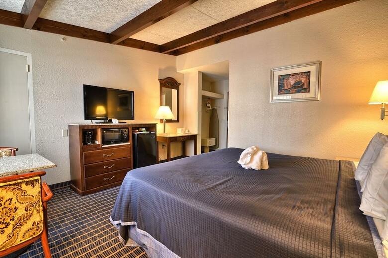 Hotel Howard Johnson Inn - Bangor