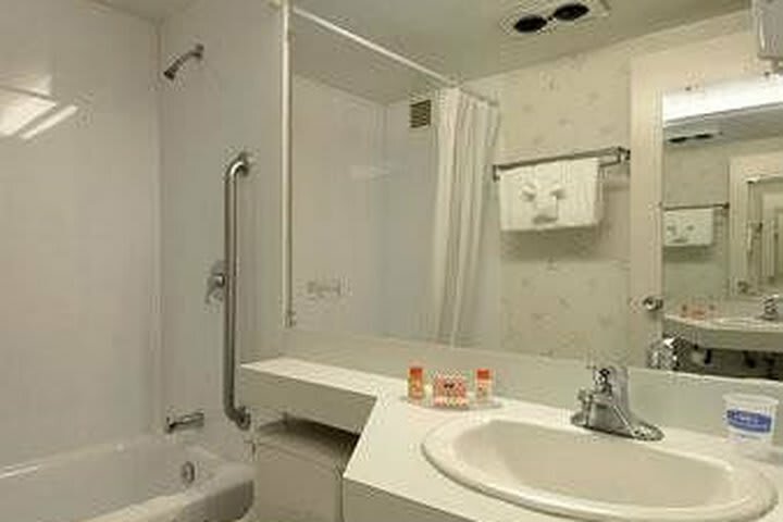 Hotel Howard Johnson Inn - Bangor
