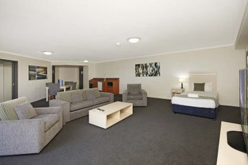 Australis Sovereign Hotel