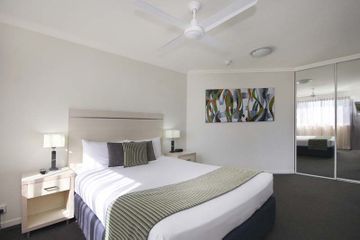 Australis Sovereign Hotel